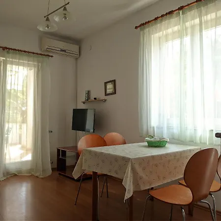 Triton Guest house 3*