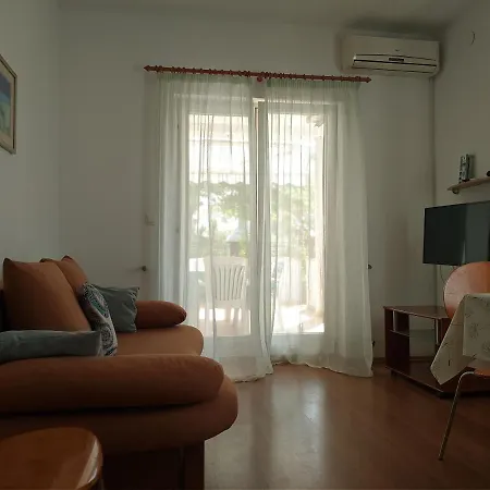 Triton Guest house 3*