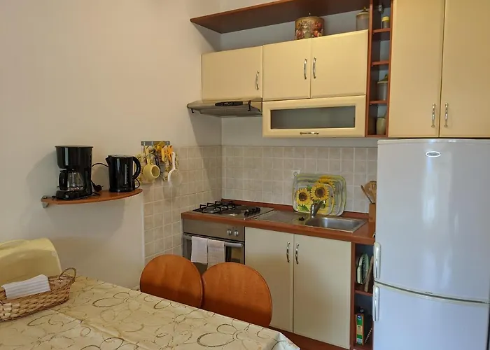 게스트하우스 Triton 빈쿠란